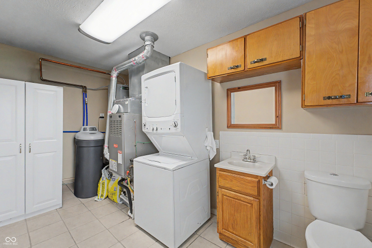Listing Image 28