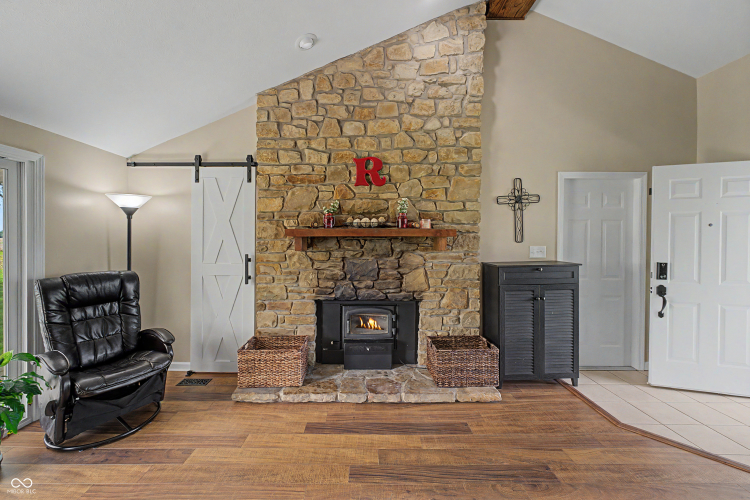 Listing Image 30