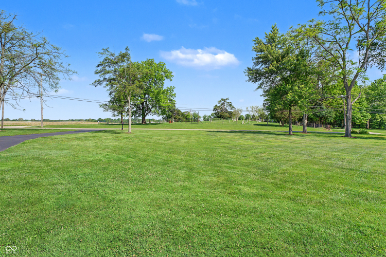 Listing Image 82