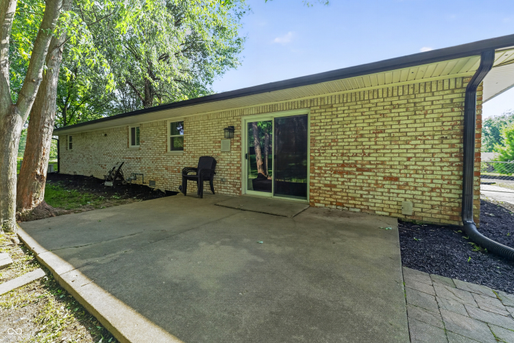 Listing Image 36