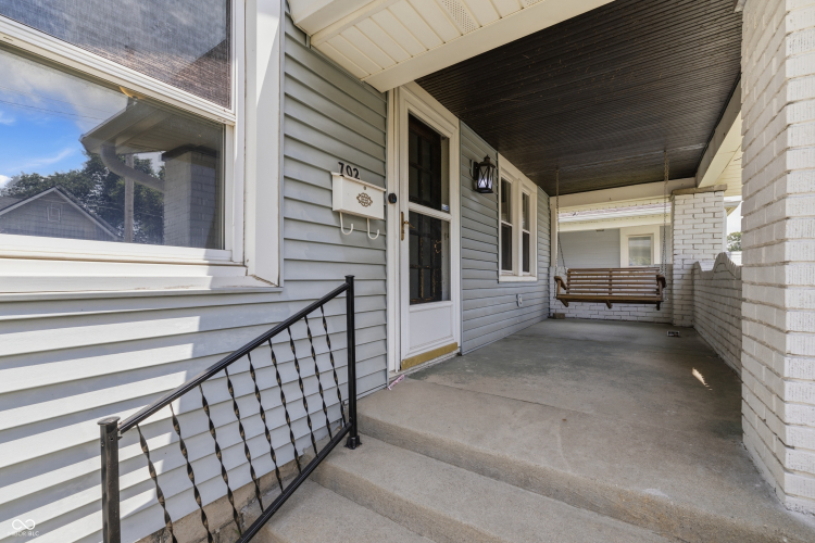 Listing Image 3
