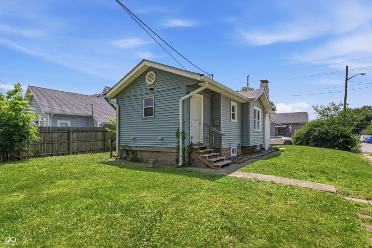 Listing Image 5