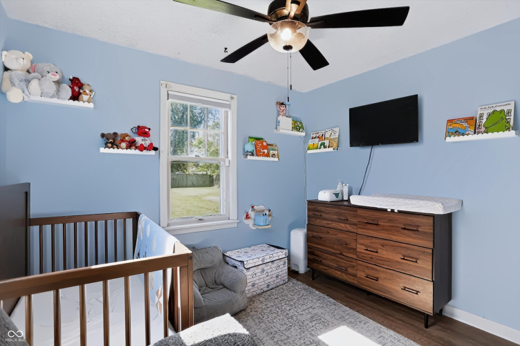 Listing Image 19