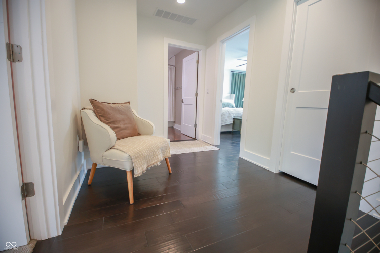 Listing Image 54
