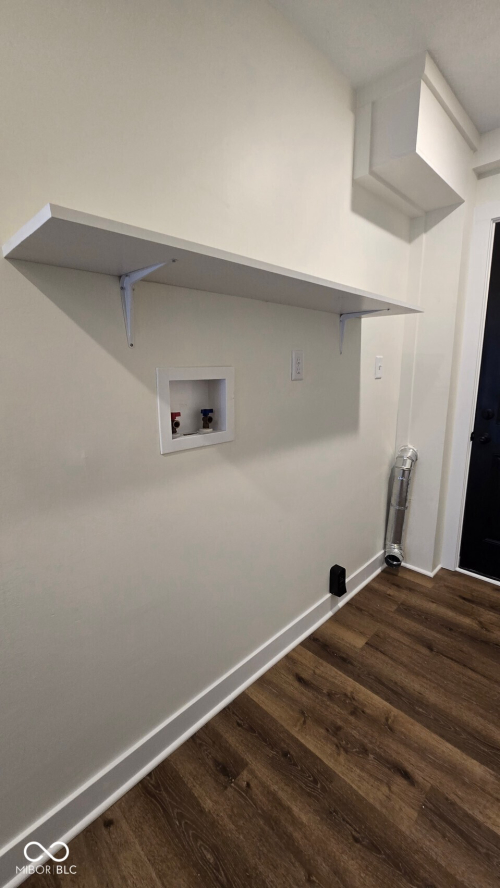 Listing Image 8