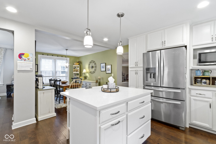 Listing Image 15