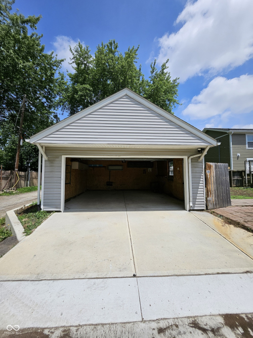 Listing Image 40