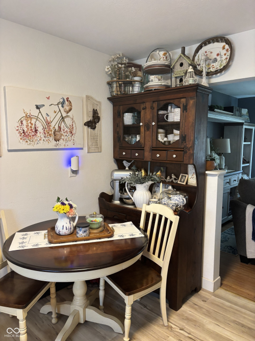 Listing Image 11