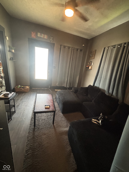 Listing Image 15