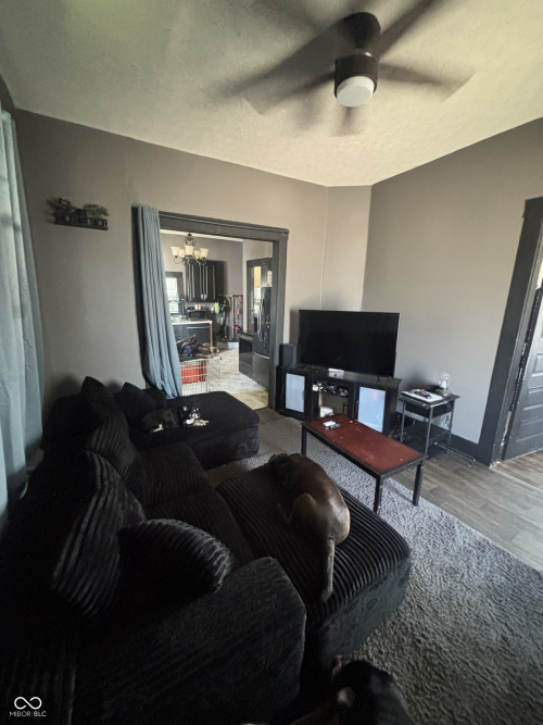 Listing Image 16