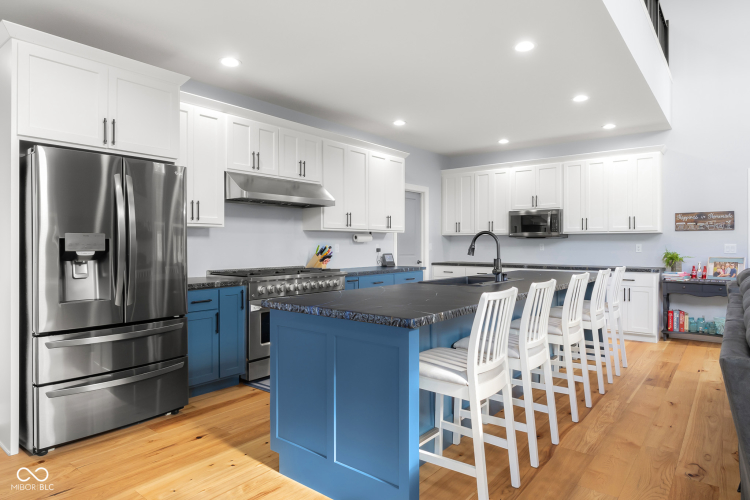 Listing Image 10