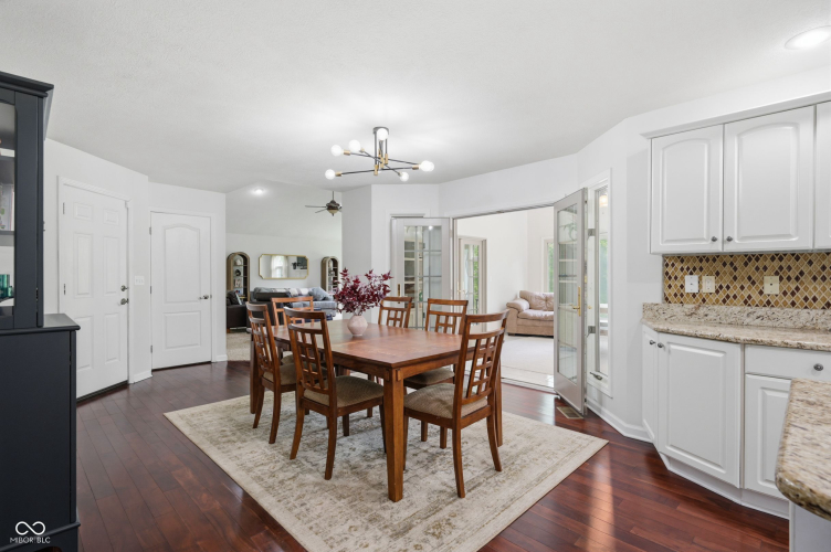 Listing Image 22