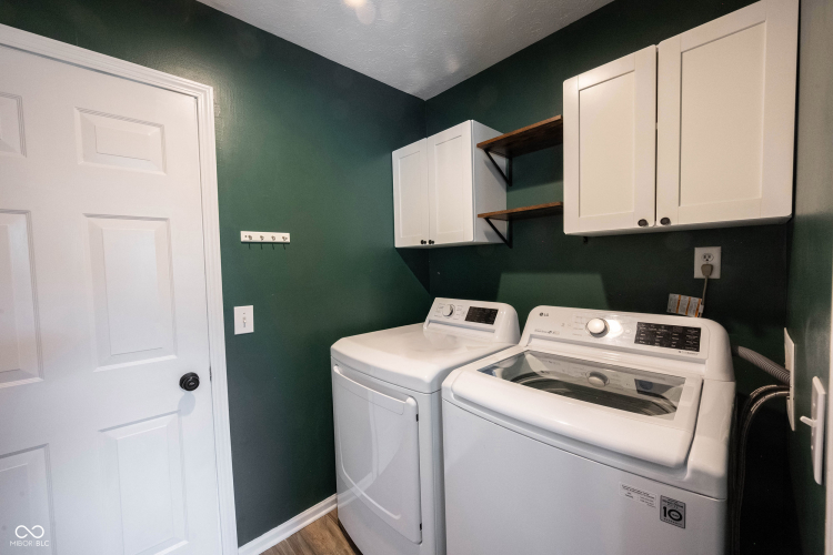 Listing Image 17