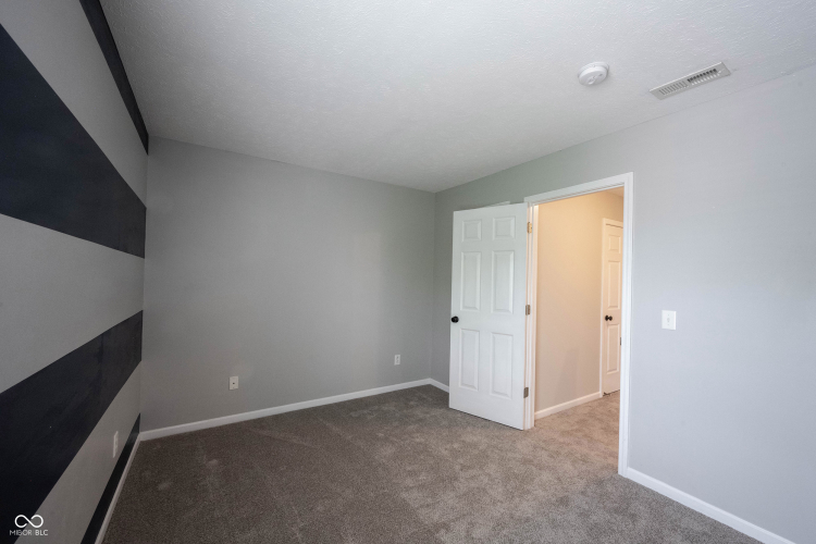 Listing Image 39