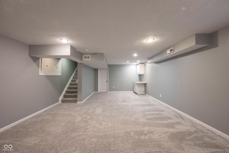 Listing Image 43