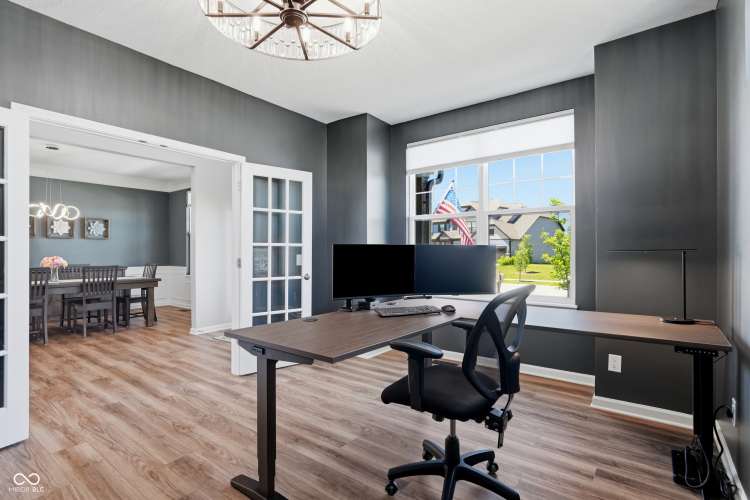 Listing Image 10