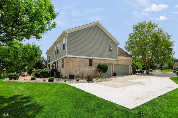 Listing Image 69