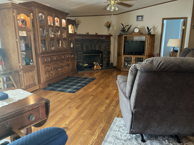 Listing Image 16