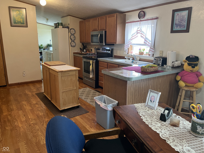 Listing Image 19