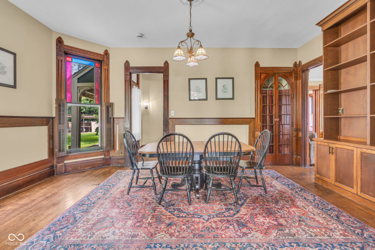 Listing Image 12