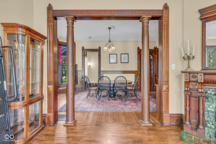 Listing Image 13
