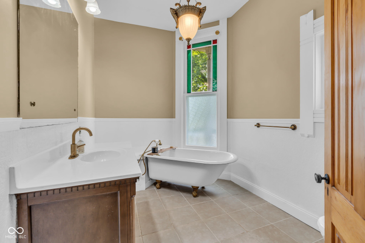 Listing Image 55
