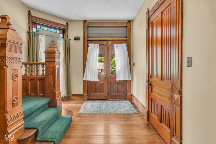 Listing Image 7