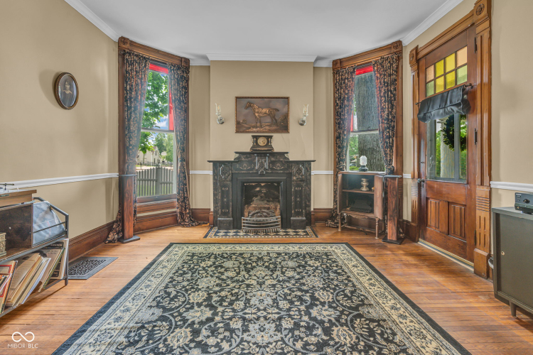 Listing Image 9