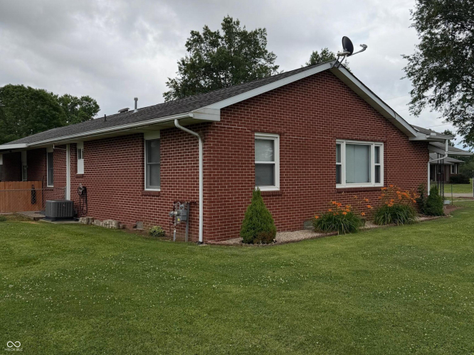 Listing Image 8