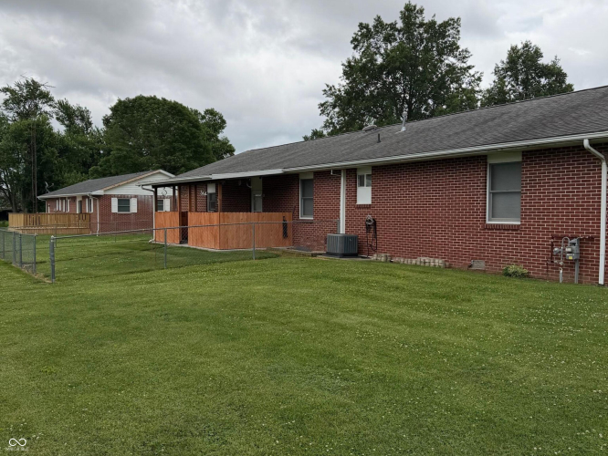 Listing Image 9