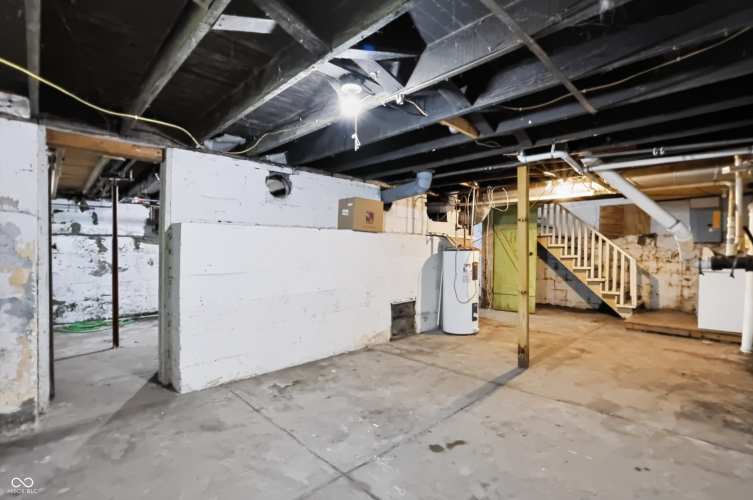 Listing Image 12