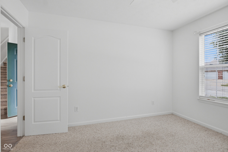Listing Image 36