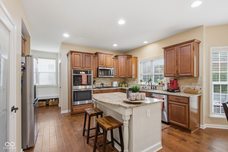 Listing Image 13