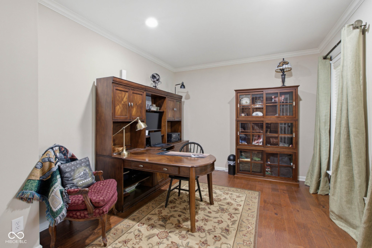 Listing Image 9