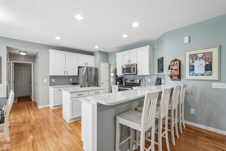 Listing Image 19