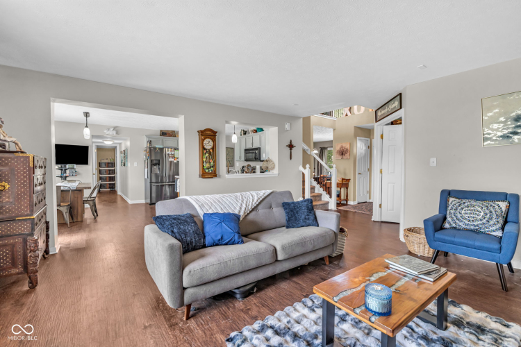 Listing Image 14