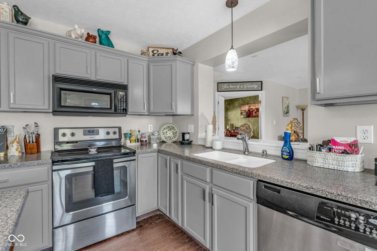 Listing Image 21