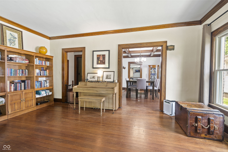 Listing Image 14