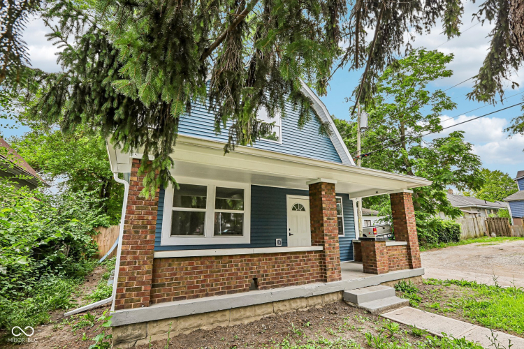 Listing Image 3