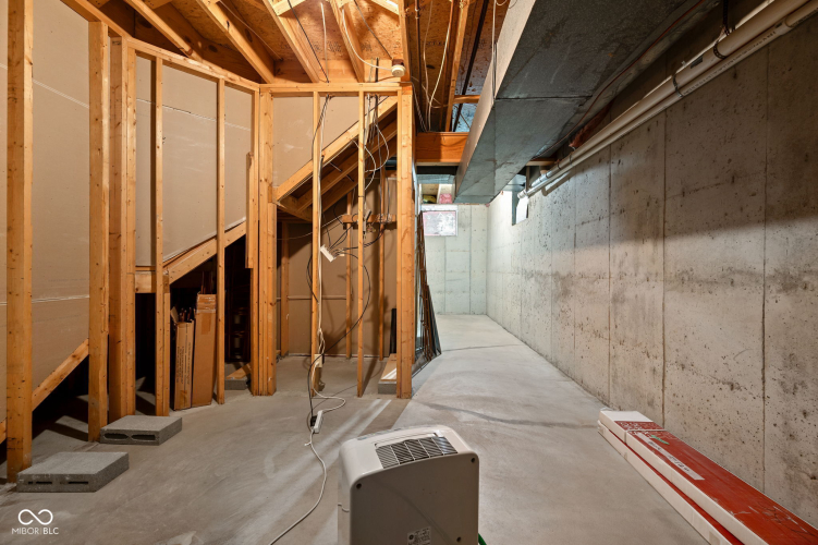 Listing Image 52