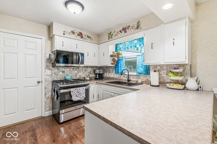 Listing Image 13