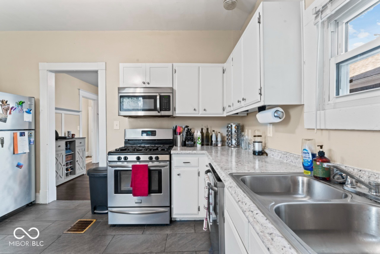 Listing Image 13