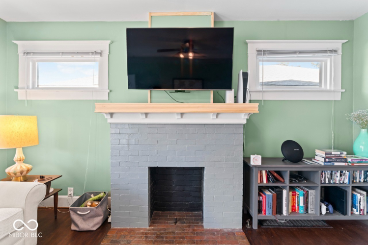 Listing Image 7