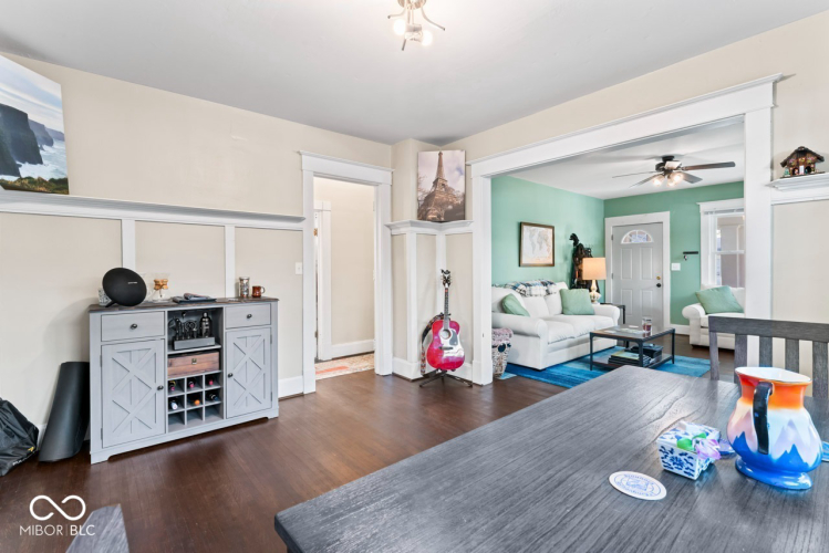 Listing Image 10