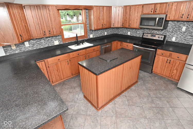 Listing Image 22