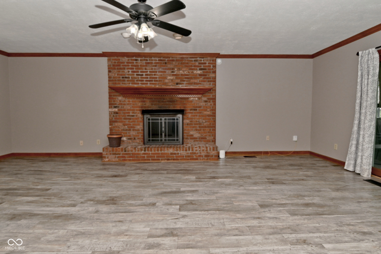 Listing Image 27