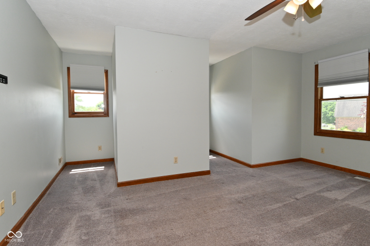 Listing Image 44
