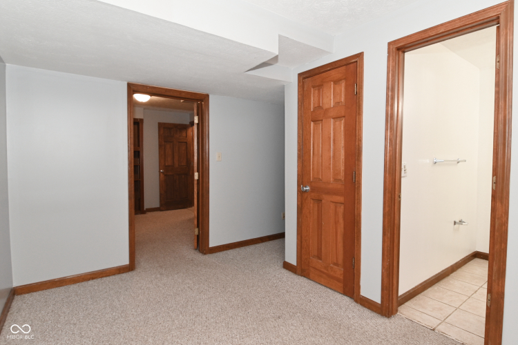 Listing Image 59