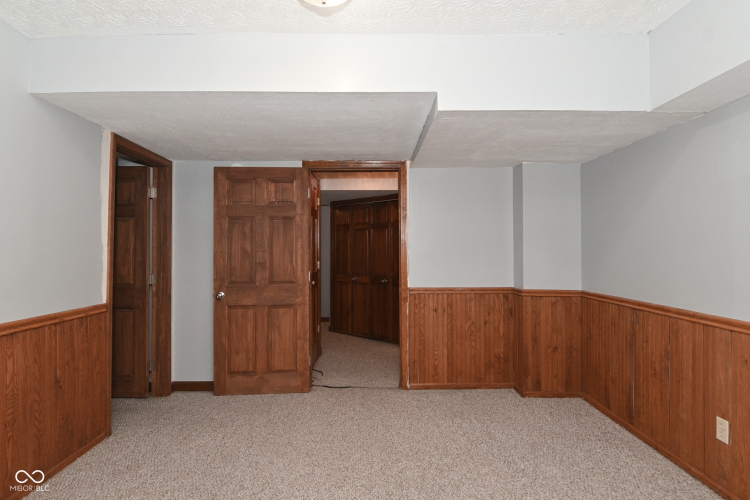 Listing Image 61