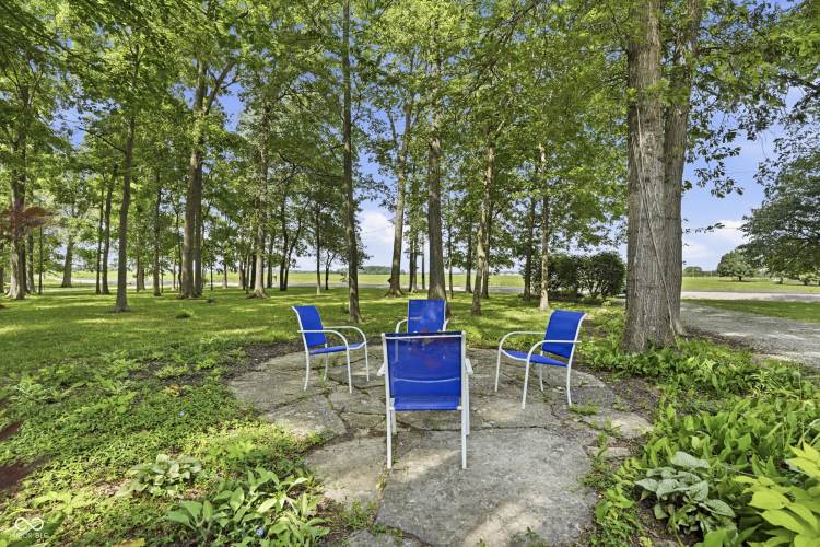Listing Image 5